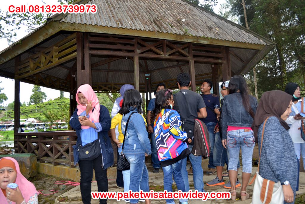 Paket wisata bandung 7 hari 6 malam dari blitar