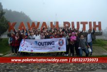 Wisata Strawberry Ciwidey Bandung | Call 081323739973